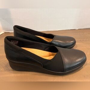 New Clarks Suttyn walk Black Slip-On leather Wedge Shoes size 10